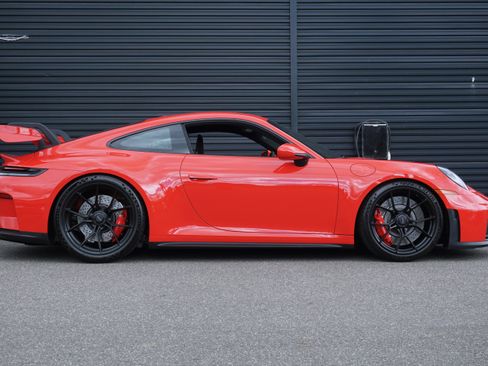 Certified 2025 Porsche 911 GT3 RWD image 9