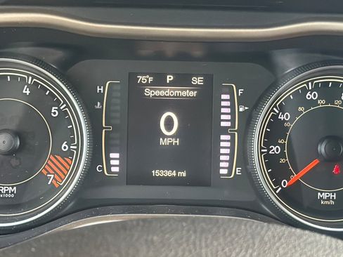 Used 2015 Jeep Cherokee Latitude AWD/4WD image 26