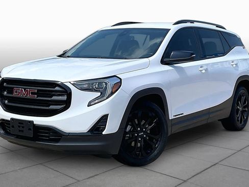 Used 2021 GMC Terrain SLT w/ Elevation Edition FWD image 2