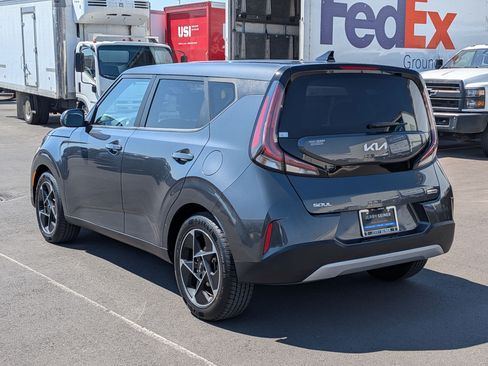 Certified 2023 Kia Soul EX FWD image 3
