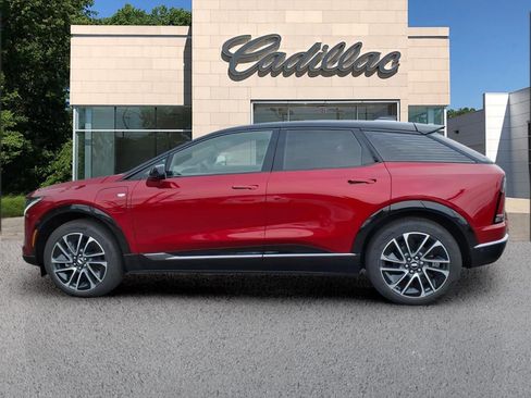 New 2027 Cadillac Optiq Sport w/ LPO, Floor Liner Package AWD/4WD image 2