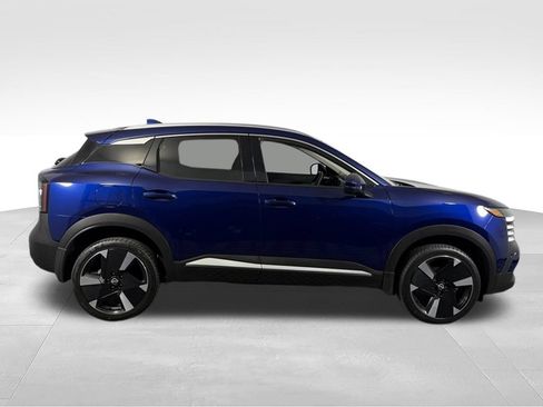 Used 2025 Nissan Kicks SR FWD image 4
