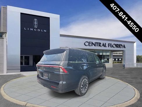 New 2026 Lincoln Navigator Black Label AWD/4WD image 4