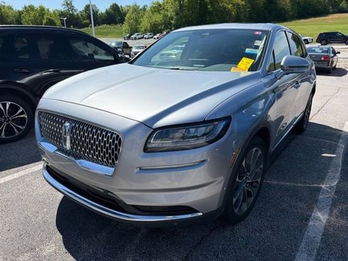 Used 2023 Lincoln Nautilus Reserve w/ Equipment Group 201A AWD/4WD image 2