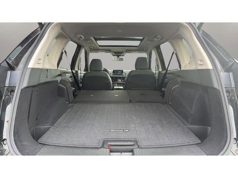 Used 2023 Nissan Rogue SV image 13