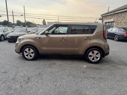 Used 2014 Kia Soul FWD image 3