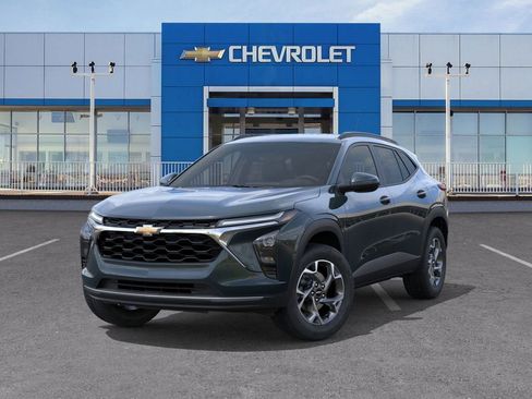 New 2026 Chevrolet Trax LT w/ Driver Confidence Package image 6