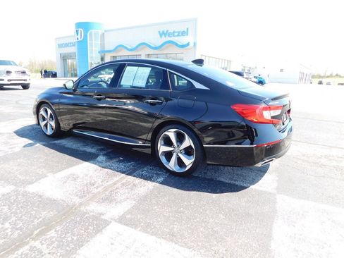 Certified 2018 Honda Accord Touring image 5