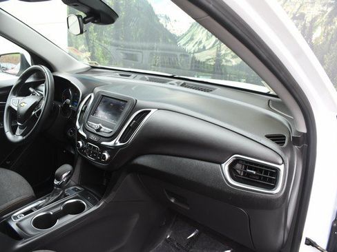 Used 2024 Chevrolet Equinox LT AWD/4WD image 24