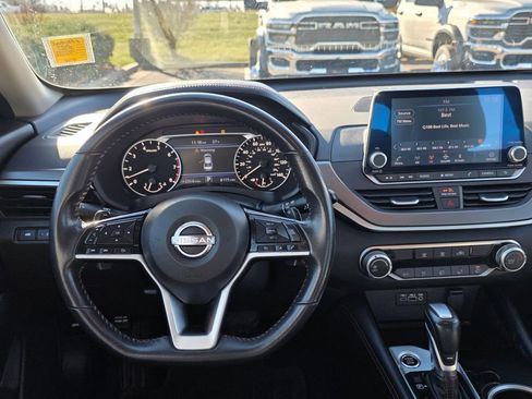 Used 2024 Nissan Altima 2.5 SR image 33