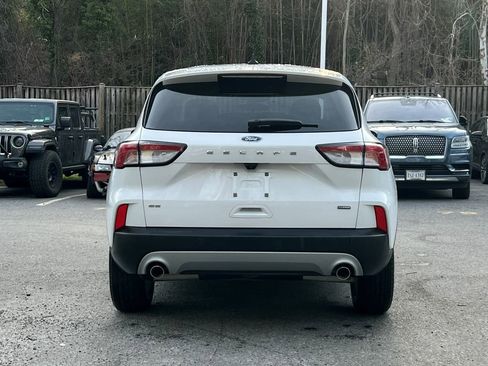 Used 2022 Ford Escape SE image 6