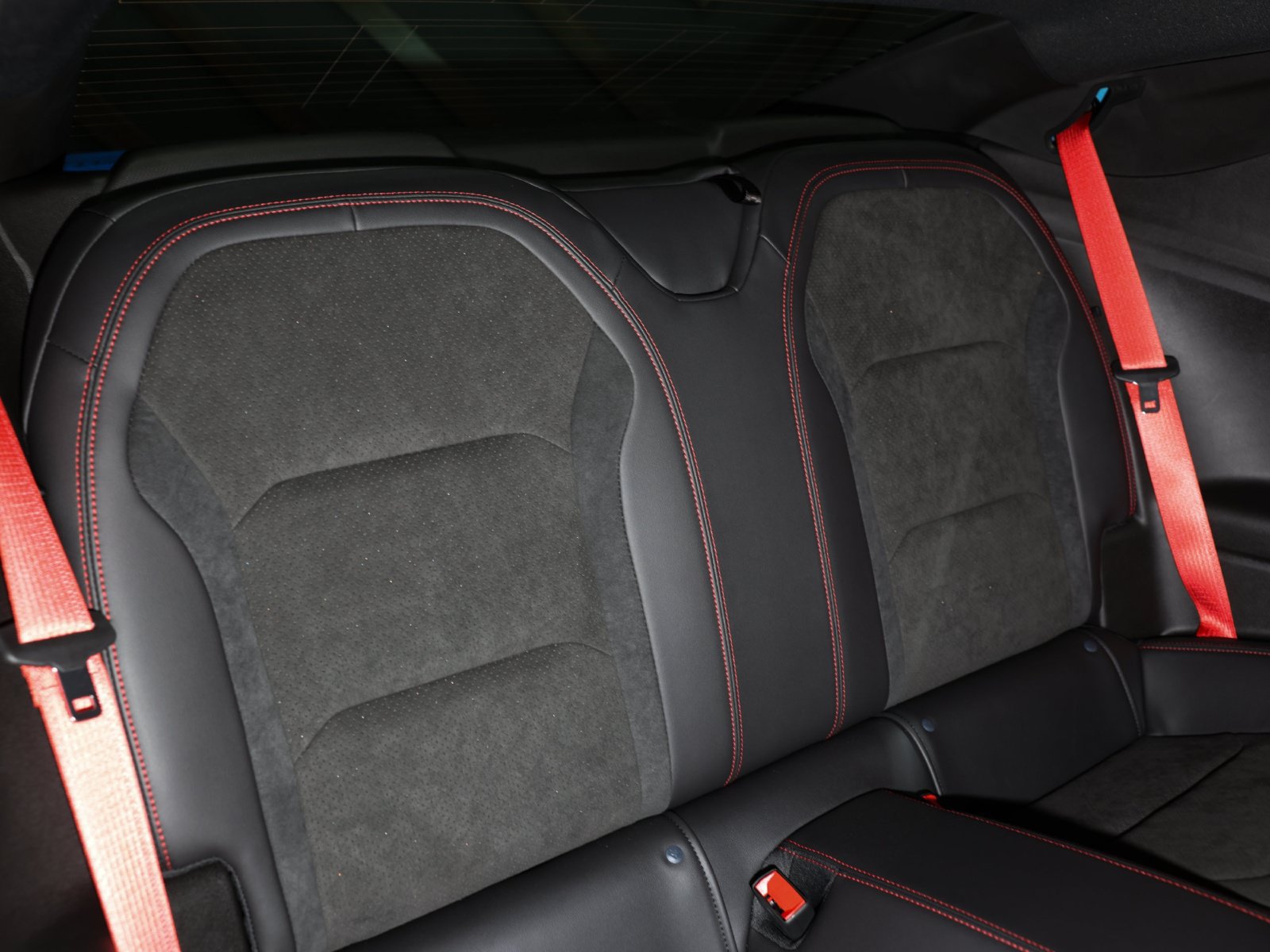 Used 2022 Chevrolet Camaro ZL1 RWD image 7