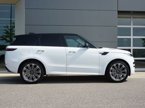 New 2025 Land Rover Range Rover Sport Dynamic SE image 7