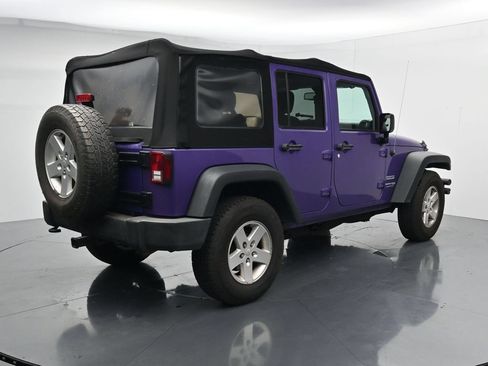 Used 2018 Jeep Wrangler Unlimited Sport S AWD/4WD image 8