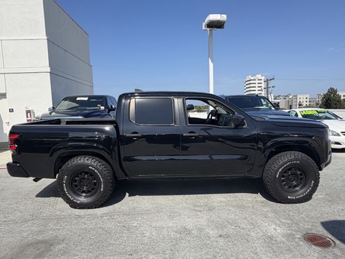 Used 2022 Nissan Frontier S w/ Technology Package RWD image 2