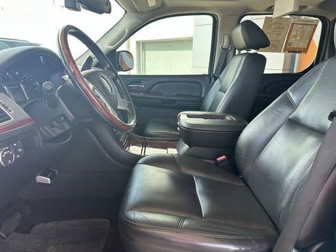 Used 2007 Cadillac Escalade EXT w/ Information Package AWD/4WD image 31