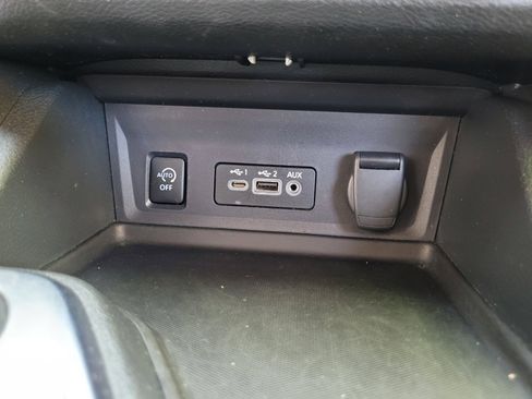 Used 2024 Nissan Sentra SV FWD image 20