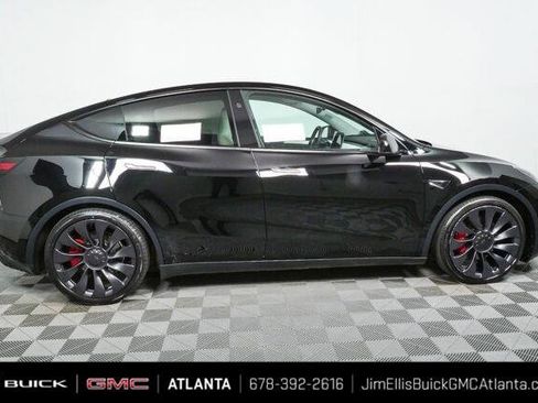 Used 2024 Tesla Model Y Performance AWD/4WD image 2