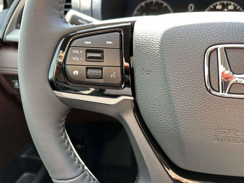 New 2026 Honda Odyssey Touring image 16