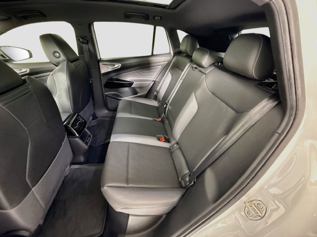 Used 2023 Volkswagen ID.4 Pro S RWD image 21