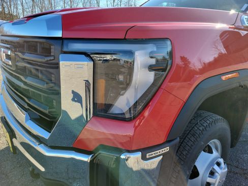 New 2026 GMC Sierra 3500 Pro w/ Convenience Package image 14