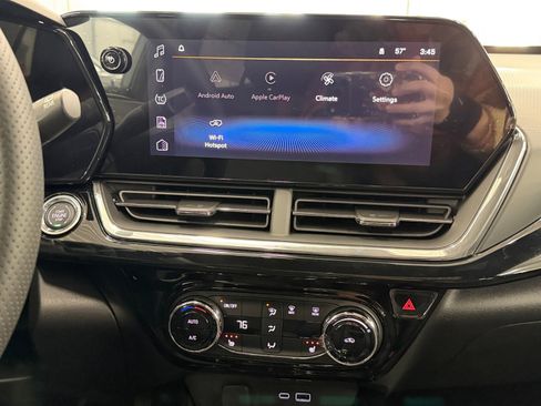 New 2026 Chevrolet Trax RS w/ Sunroof Package image 20