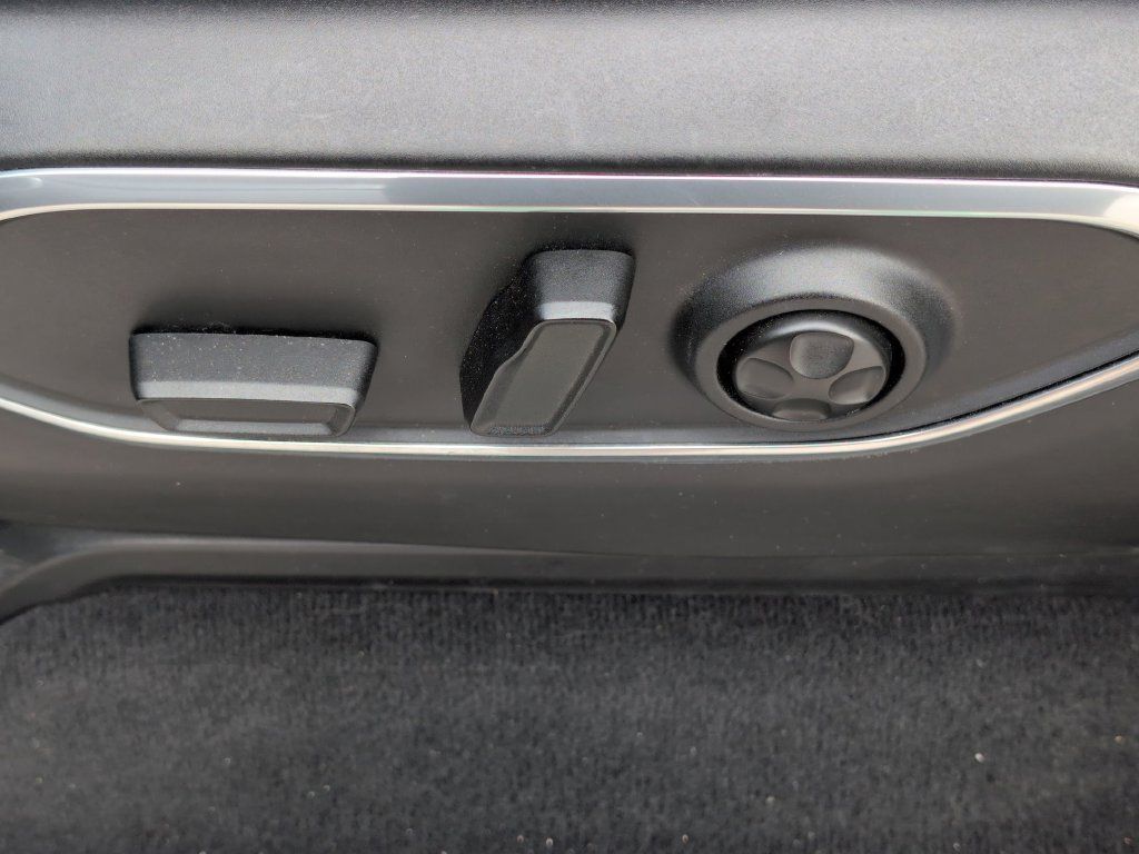 Used 2024 Jeep Wagoneer Series III AWD/4WD image 17