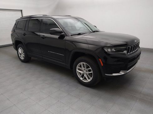 Used 2022 Jeep Grand Cherokee L Laredo w/ Luxury Tech Group I image 11