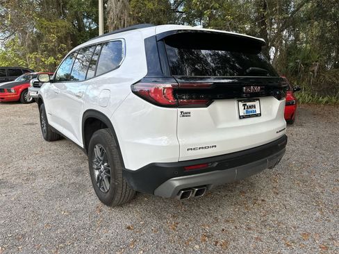 Used 2025 GMC Acadia Elevation image 4