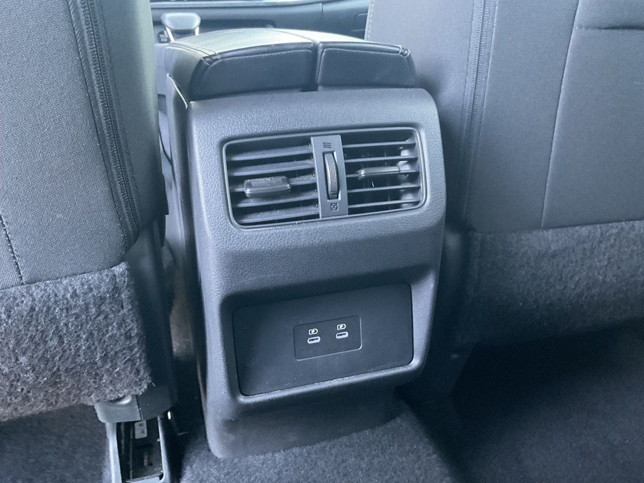 Used 2025 Nissan Rogue SV FWD image 12