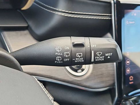 Used 2022 Jeep Grand Cherokee L Overland w/ Luxury Tech Group IV image 27