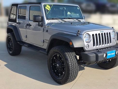 Used 2015 Jeep Wrangler Unlimited Sport w/ Quick Order Package 24S AWD/4WD image 7