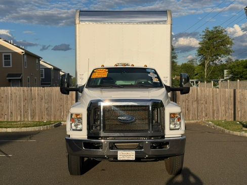 Used 2022 Ford F650 2WD Regular Cab Super Duty image 9