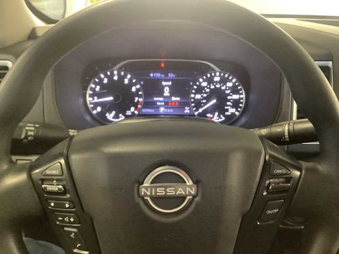Used 2023 Nissan Frontier SV image 15