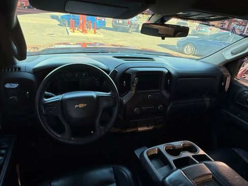 Used 2020 Chevrolet Silverado 1500 Custom w/ Custom Value Package image 9