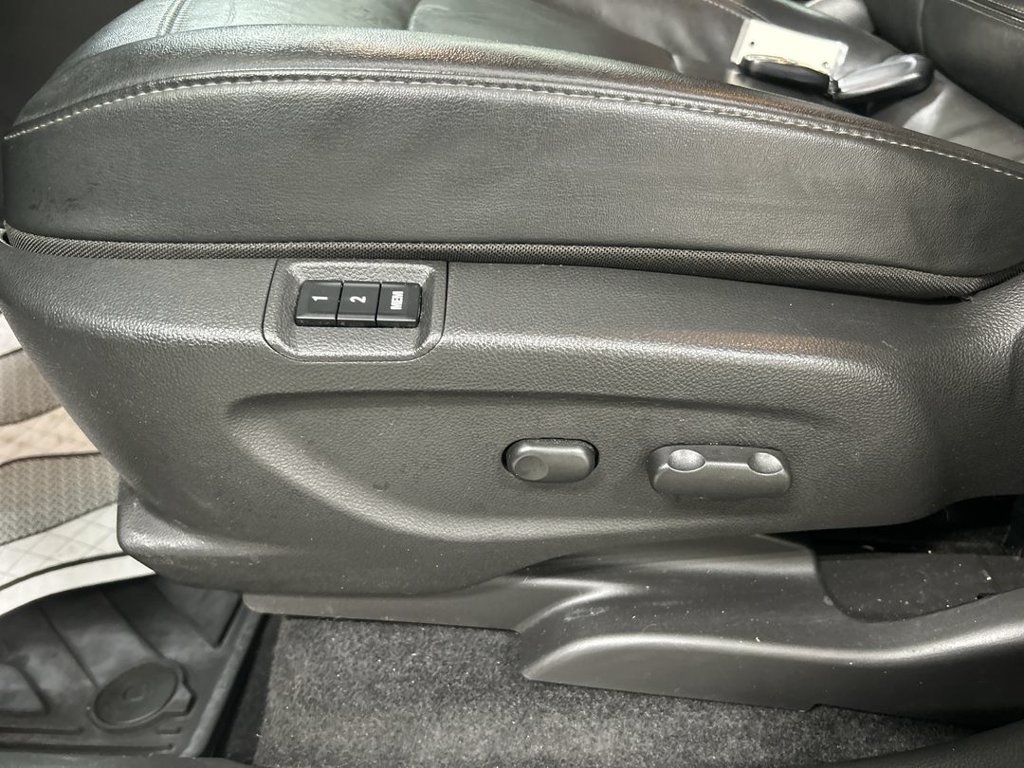 Used 2019 Buick Encore Essence w/ Experience Buick Package AWD/4WD image 10