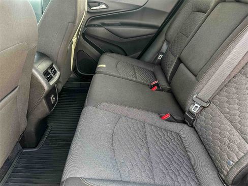 Used 2020 Chevrolet Equinox LT image 18