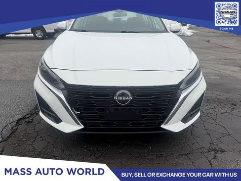 Used 2023 Nissan Altima 2.5 S image 3