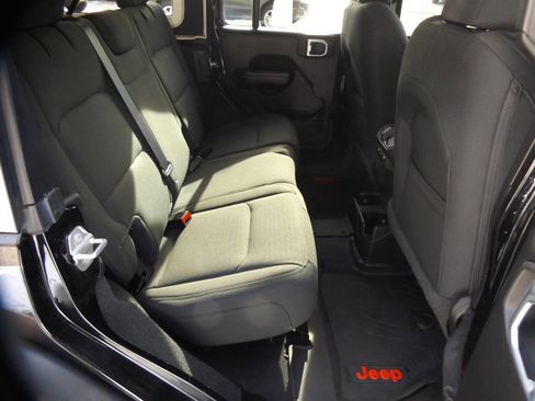 Used 2021 Jeep Wrangler Unlimited Sport image 12