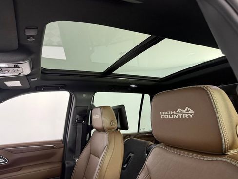 Used 2024 Chevrolet Tahoe High Country AWD/4WD image 24