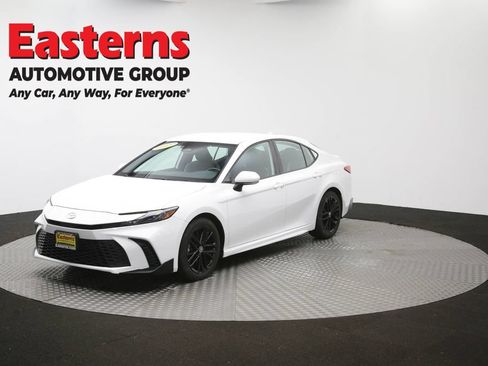Used 2025 Toyota Camry SE FWD image 54