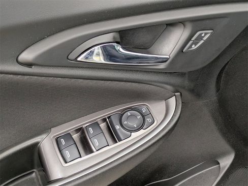 Used 2021 Chevrolet Malibu RS image 16
