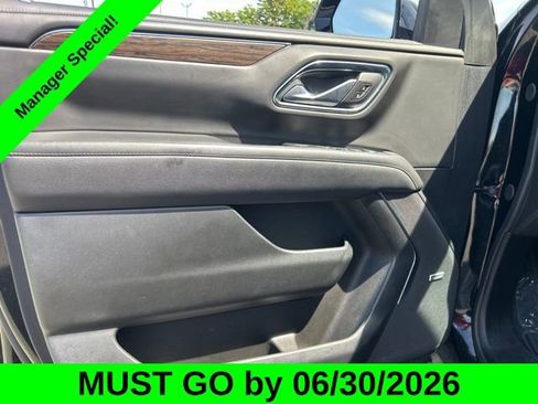 Used 2024 Chevrolet Suburban Premier AWD/4WD image 11