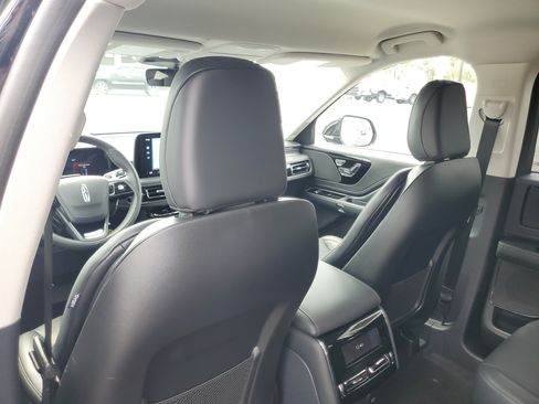 New 2026 Lincoln Aviator AWD image 21