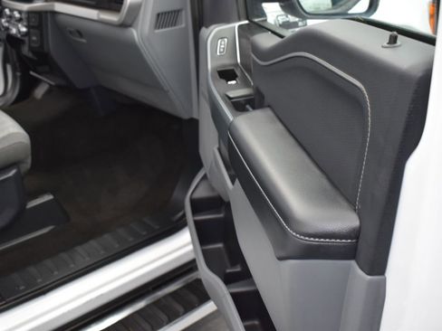 Certified 2022 Ford F150 XLT w/ Equipment Group 302A High image 14