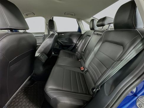 Used 2022 Volkswagen Jetta SE image 4