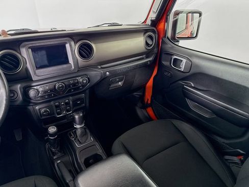 Used 2018 Jeep Wrangler Unlimited Sport S AWD/4WD image 26