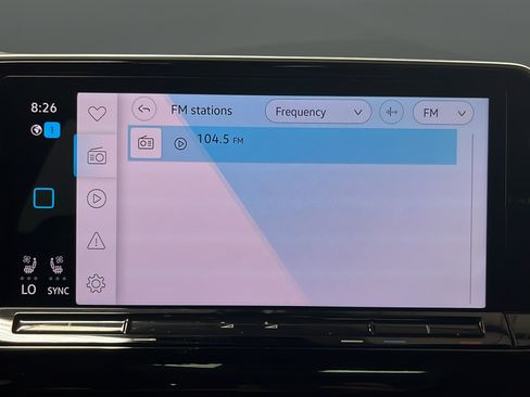 Used 2024 Volkswagen Atlas Cross Sport SEL R-Line AWD/4WD image 31