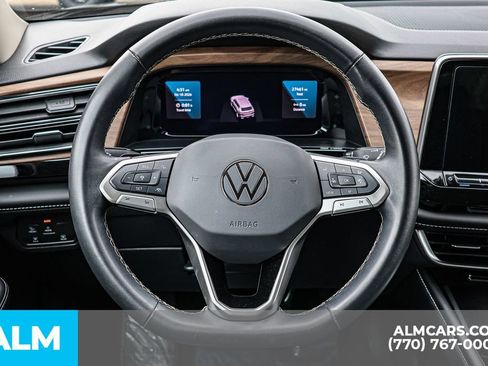 Used 2024 Volkswagen Atlas SE FWD image 33