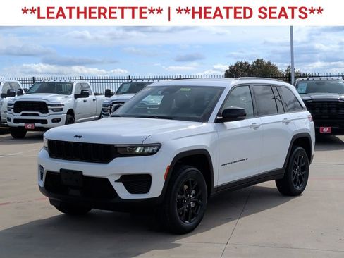 New 2025 Jeep Grand Cherokee Altitude image 3